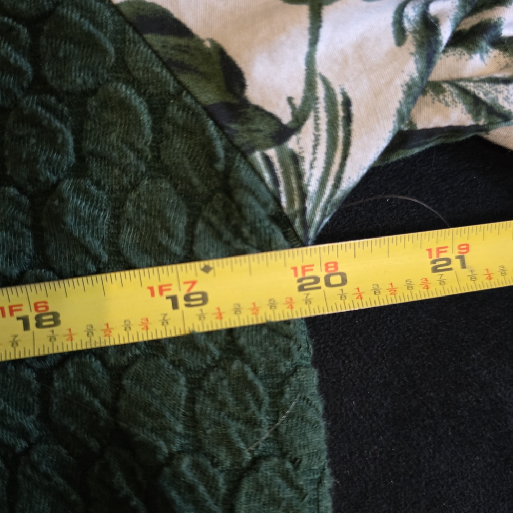 Anthropologie Porridge Green Quilted Textured Top with Leaf Print Sleeves - Picture 7 of 8